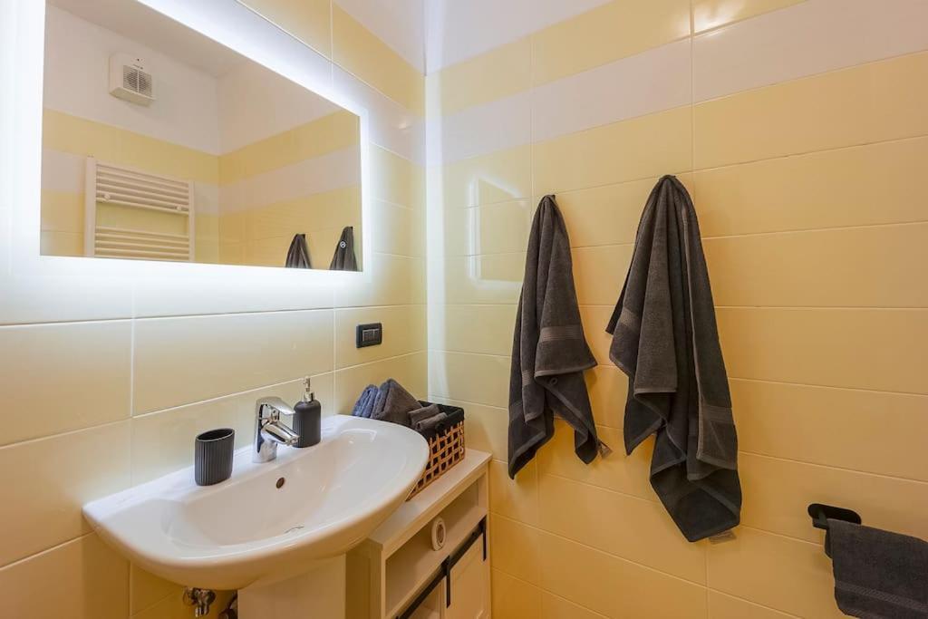 Fronte Mare-Piscina- Pista Ciclabile Apartment Империа Екстериор снимка